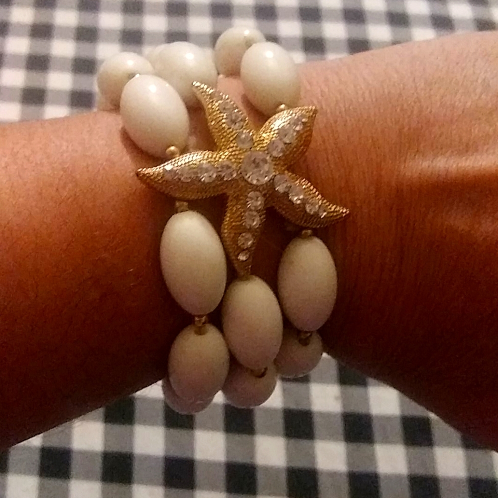 Woman bracelet